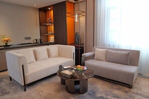 مكواة/لوح كي وأسرّة أطفال/رضّع