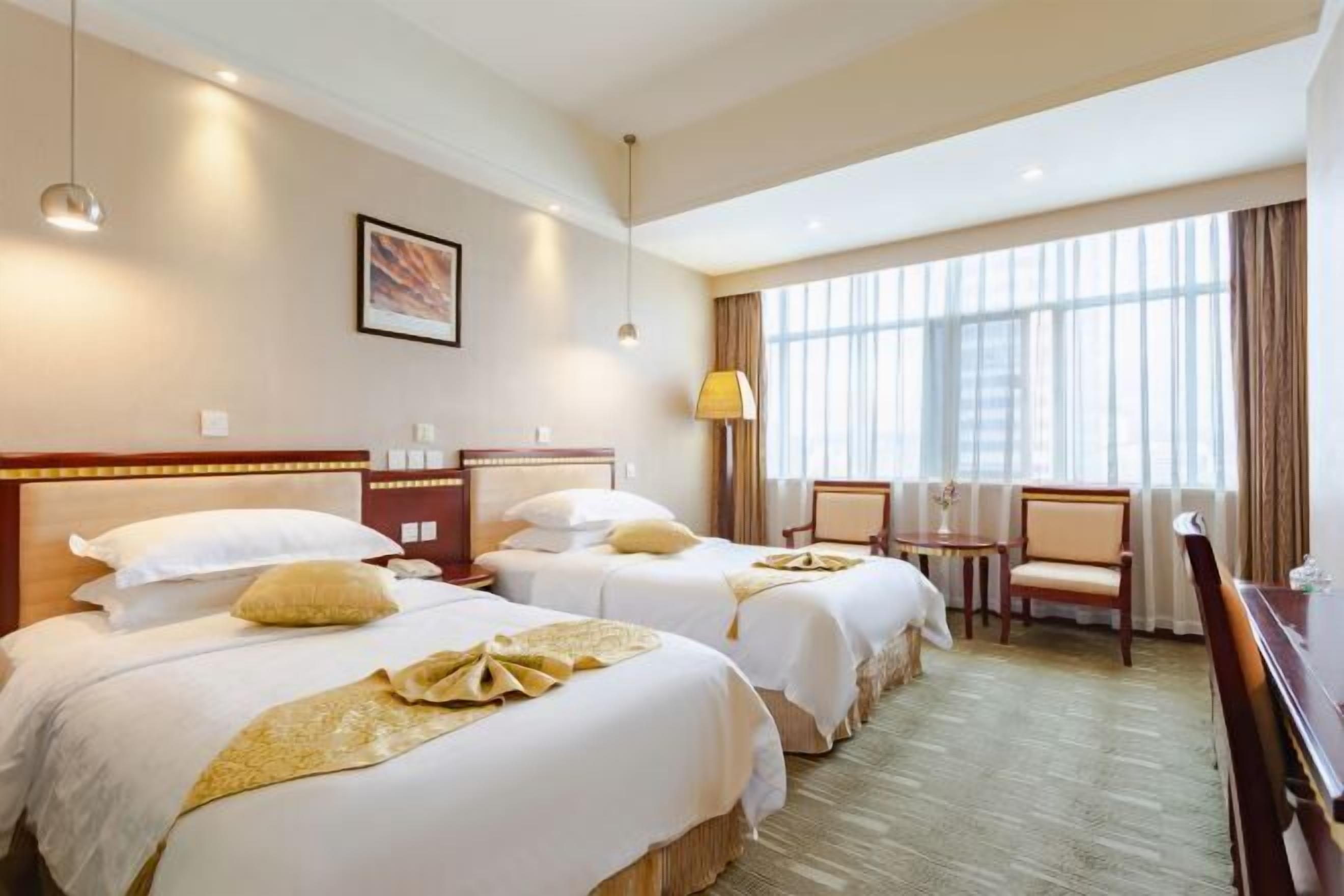 Strykejern/-brett og barnesenger