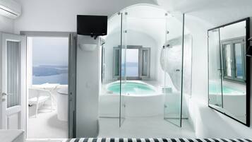 Suite, Sea View (Indoor Jetted Tub ) | Egyptian cotton sheets, premium bedding, pillowtop beds, in-room safe