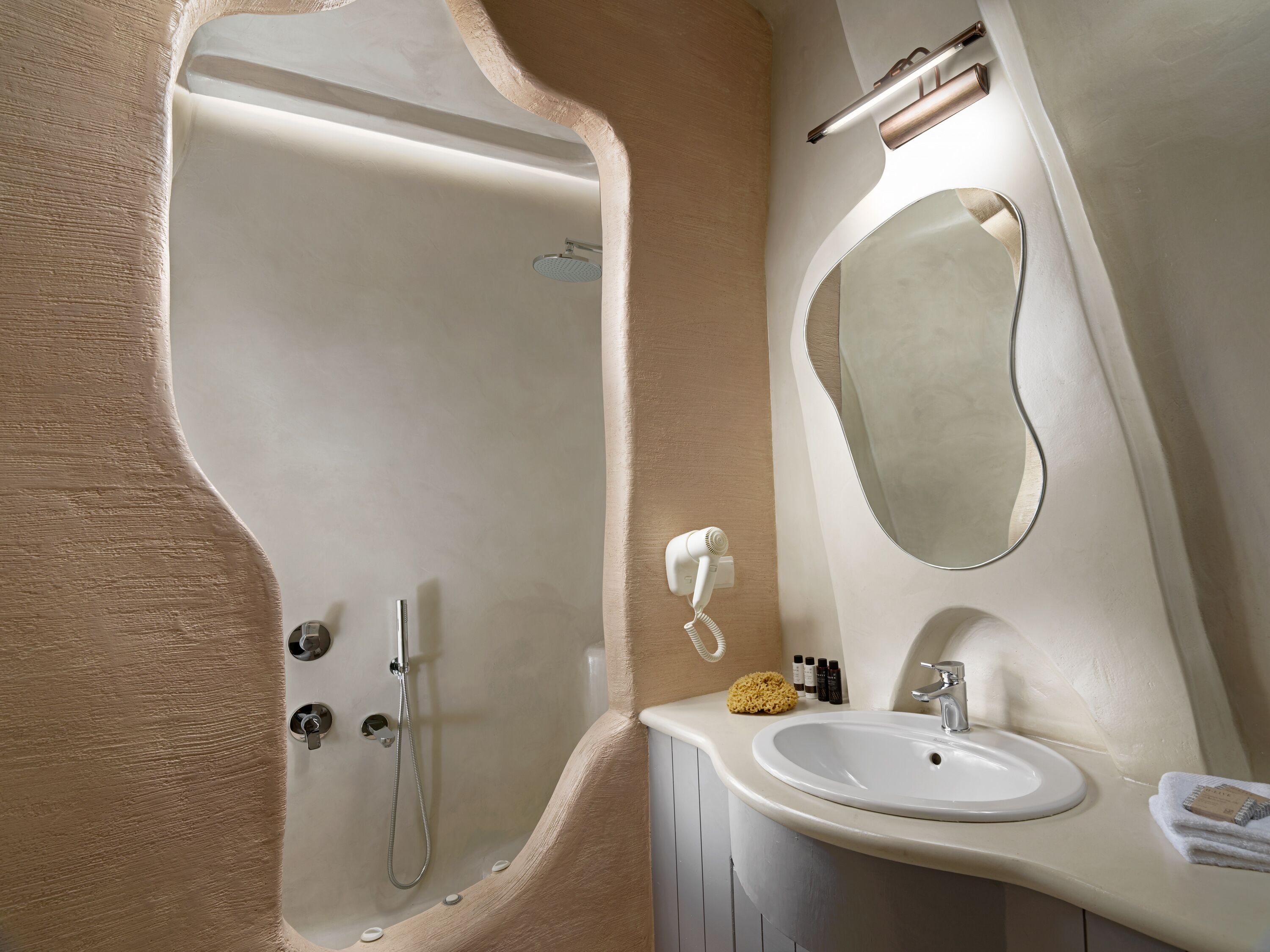suite, sea view (outdoor jetted tub) | bathroom | free toiletries, hair dryer, bathrobes, slippers