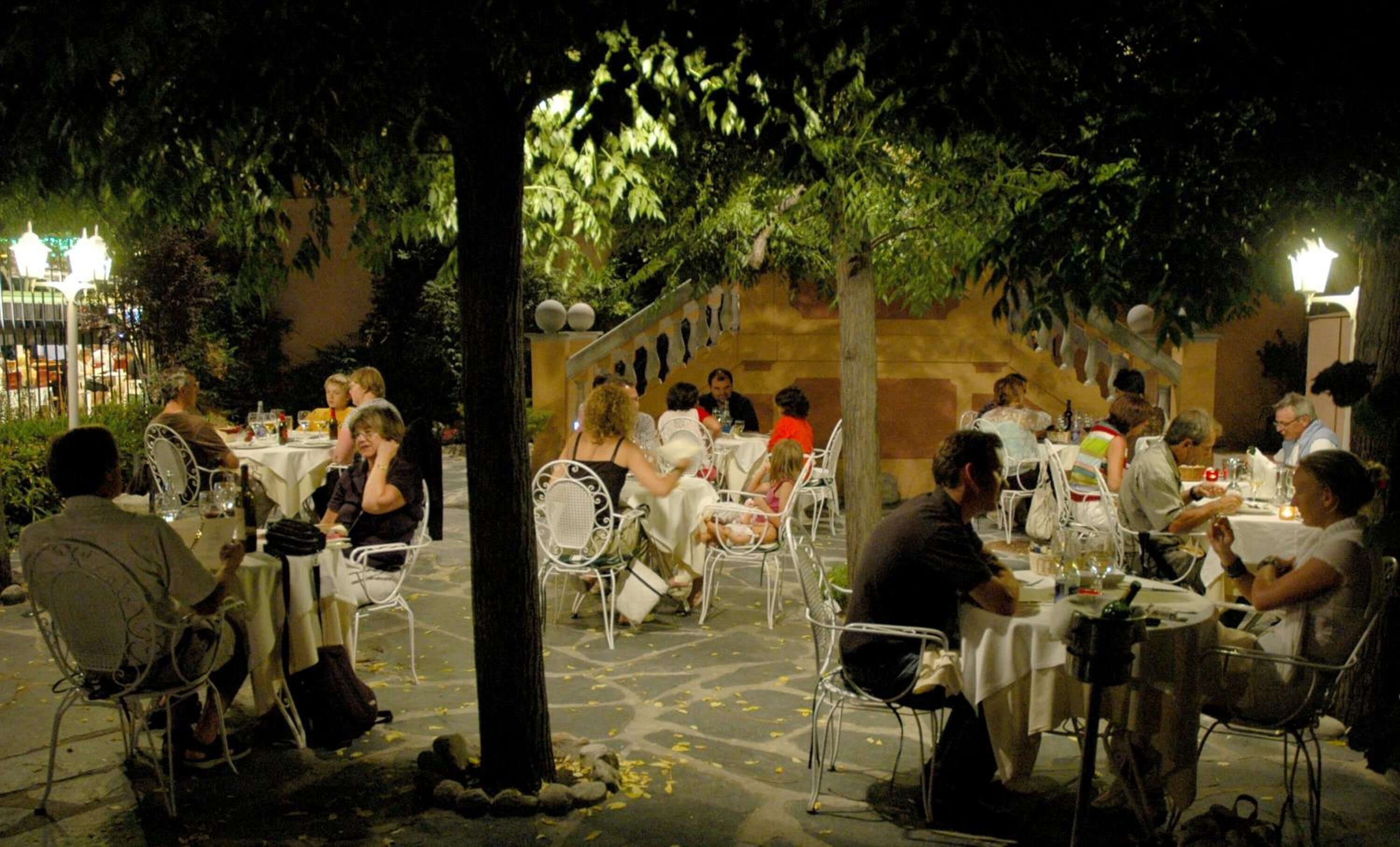 outdoor banquet area