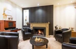 TV - Hotel Andria (La Seu d'Urgell)