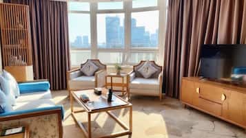 Minibar, in-room safe, iron/ironing board, alarm clocks