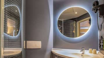 Cortinas opacas y sistema de insonorización