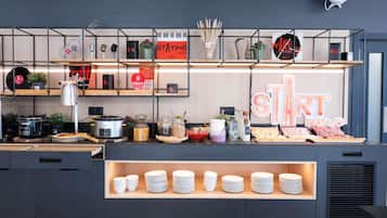 Dagelijks ontbijtbuffet (EUR 12 per persoon)