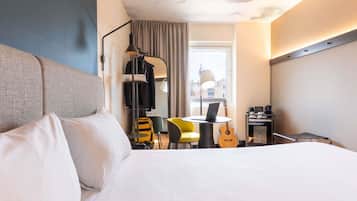 Rom – executive, 1 dobbeltseng | Blendingsgardiner, strykejern/-brett, wi-fi (inkludert) og sengetøy