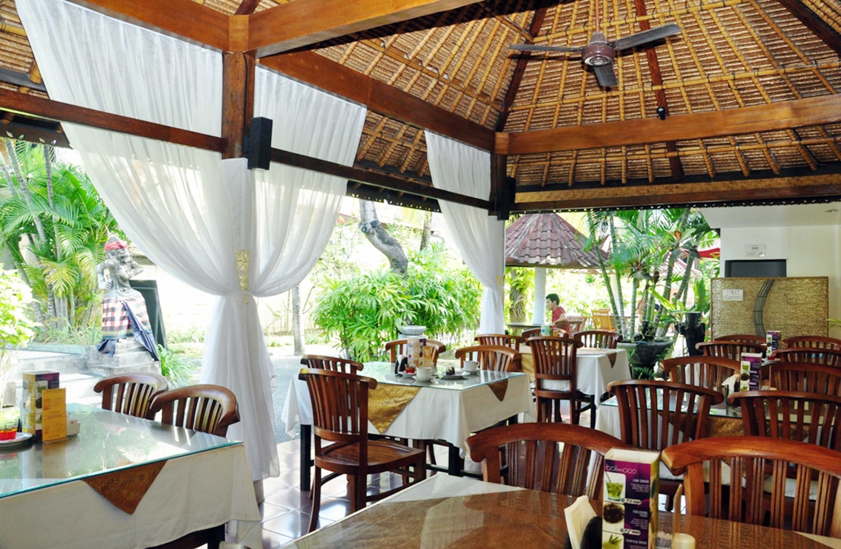 每日供应自助式早餐（每人 IDR 75000）