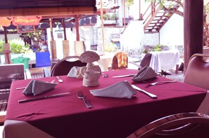 Continental breakfast for a fee - Balisani Padma Hotel (Legian)
