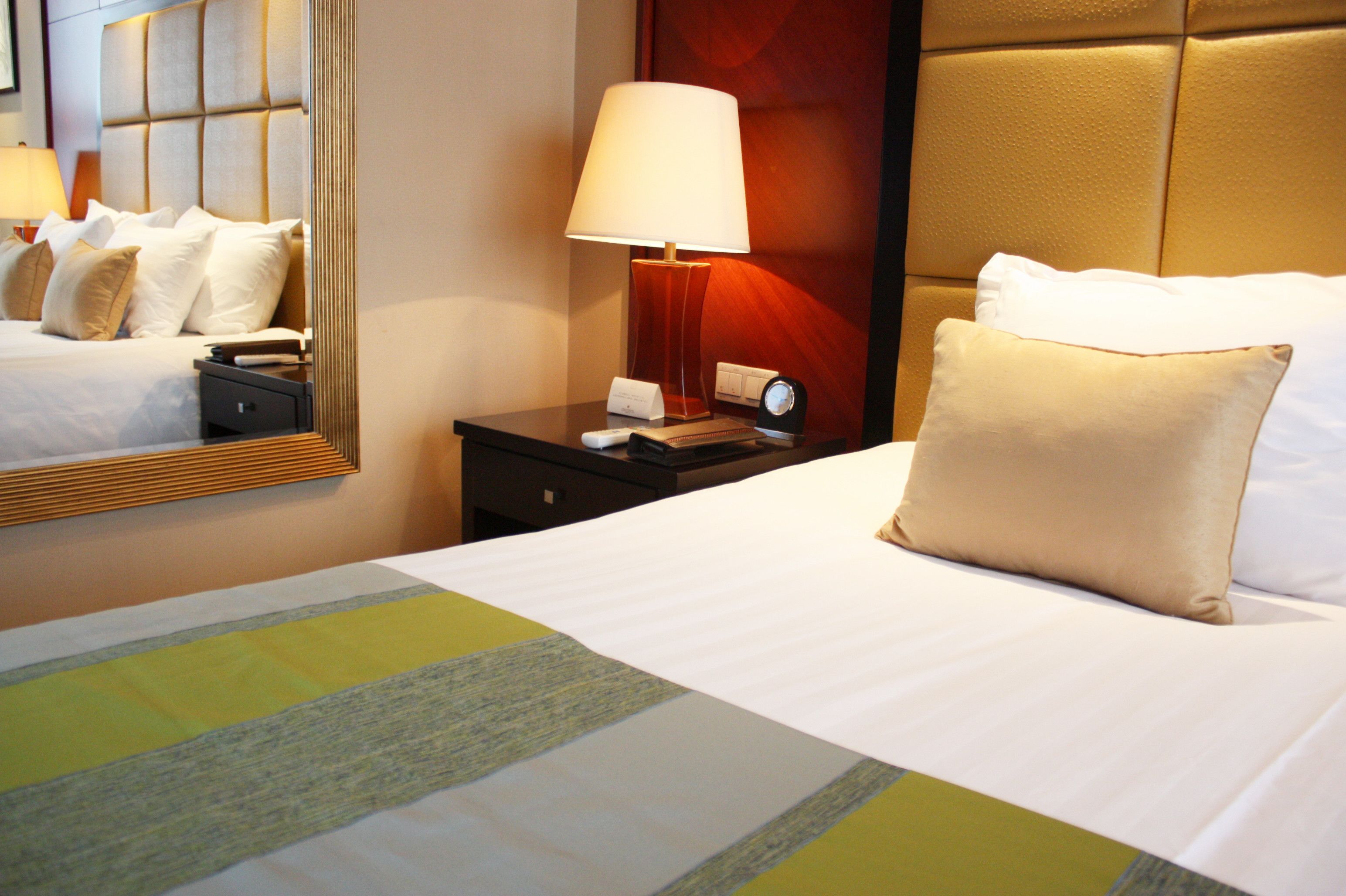 deluxe king bed room | minibar, in-room safe, desk, blackout curtains