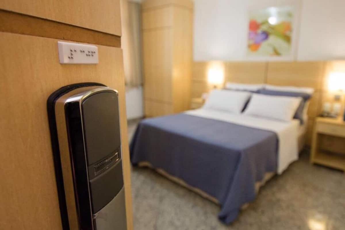 スタンダード ダブルルーム | ミニバー、デスク、遮光カーテン、WiFi