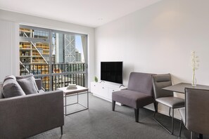 Iron/ironing board, free WiFi, bed sheets, wheelchair access