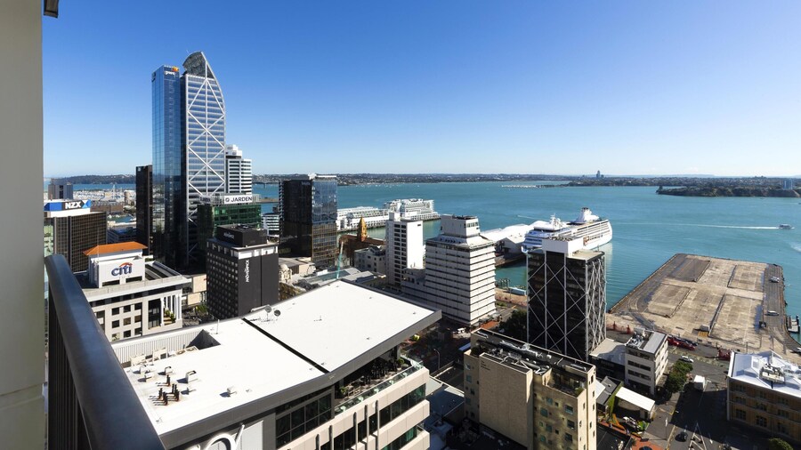 Auckland Harbour Suites