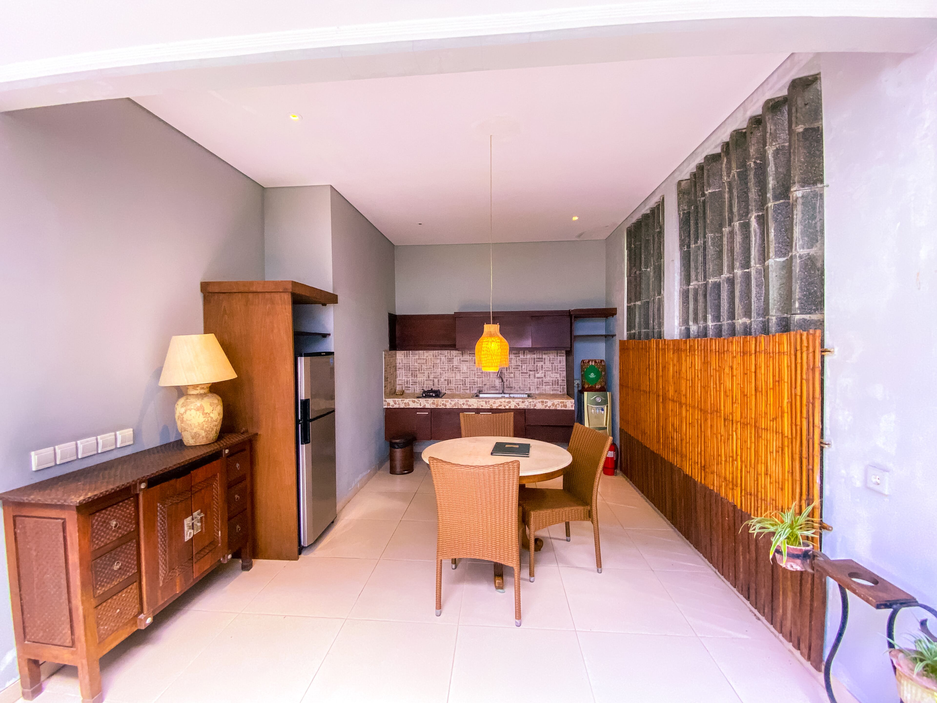 deluxe villa, private pool | private kitchen | fridge, stovetop, cookware/dishes/utensils