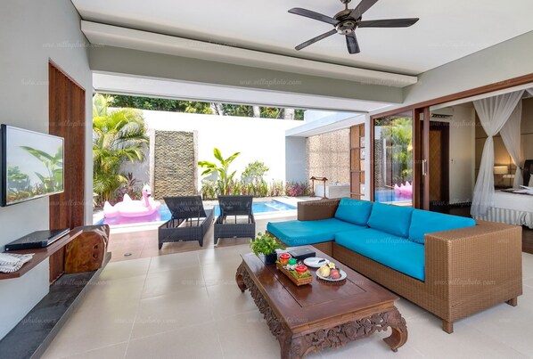 Deluxe Villa, Private Pool | Living area