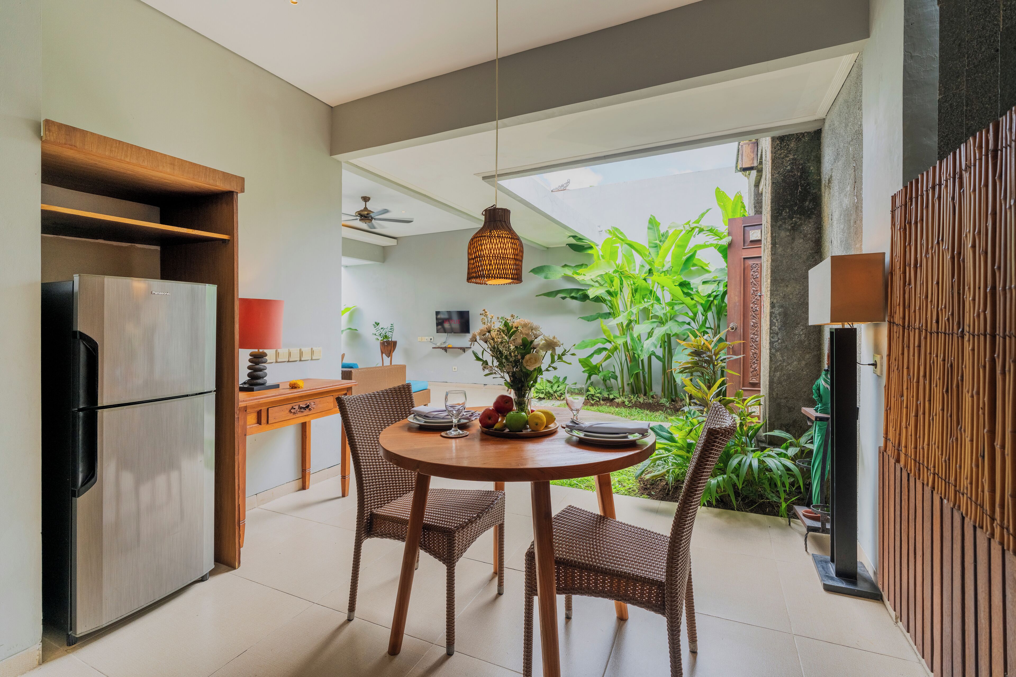 deluxe villa, private pool | private kitchen | fridge, stovetop, cookware/dishes/utensils