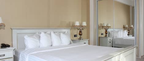 Junior Suite, 1 Double Bed (Premium)