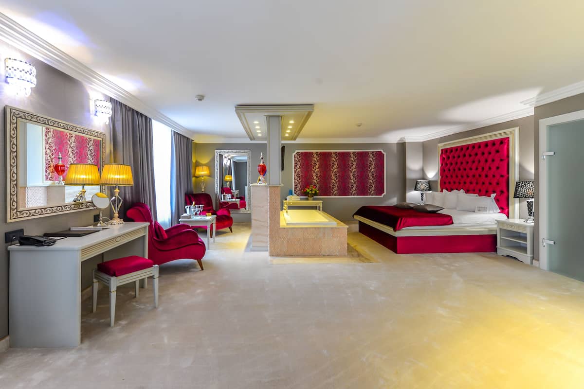 Junior appartement, 1 tweepersoonsbed | 1 slaapkamer, pillowtop-bedden, een minibar, een kluis op de kamer