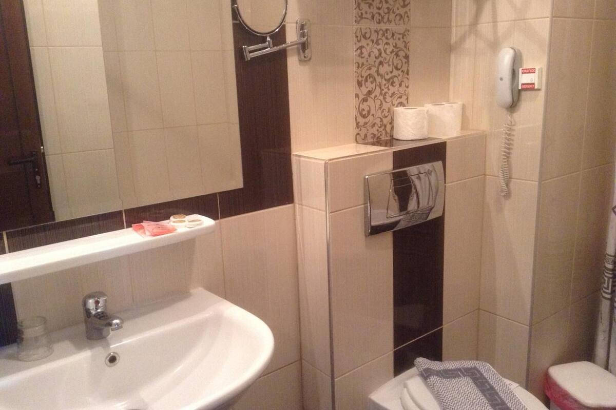 free toiletries, hair dryer, towels