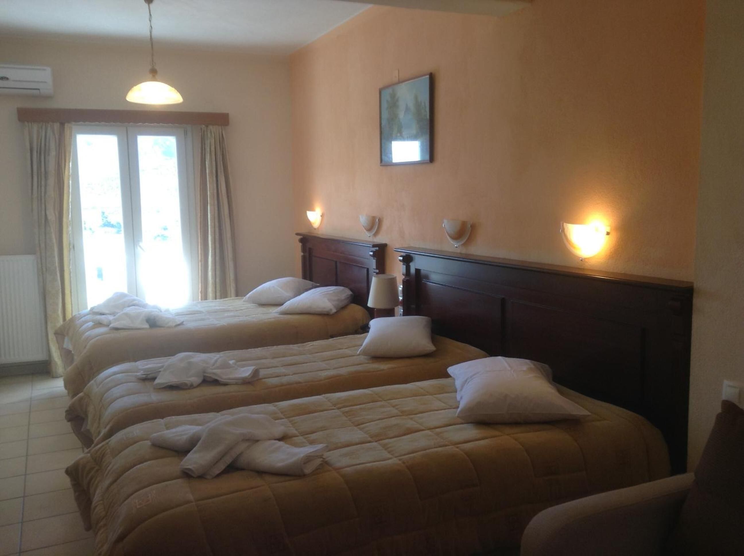 1 bedroom, in-room safe, desk, soundproofing