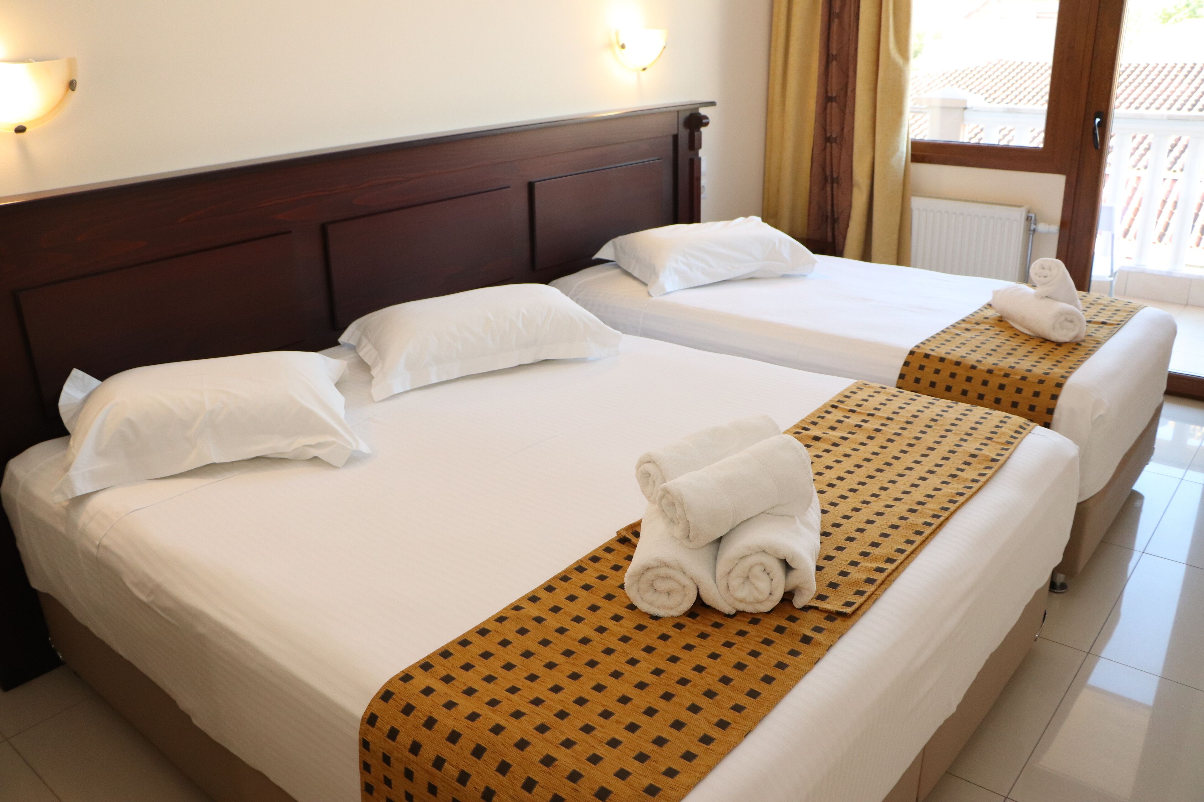 triple room | 1 bedroom, in-room safe, desk, soundproofing