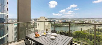 Oaks Brisbane on Margaret Suites