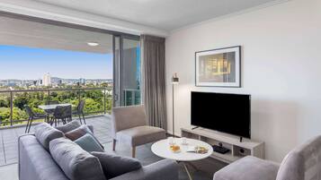 Schreibtisch, Verdunkelungsvorhänge, Bügeleisen/Bügelbrett, Babybetten