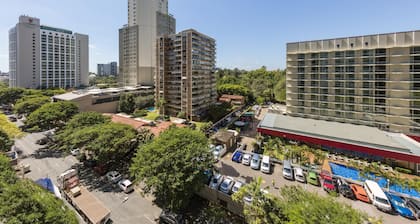Oaks Brisbane on Margaret Suites