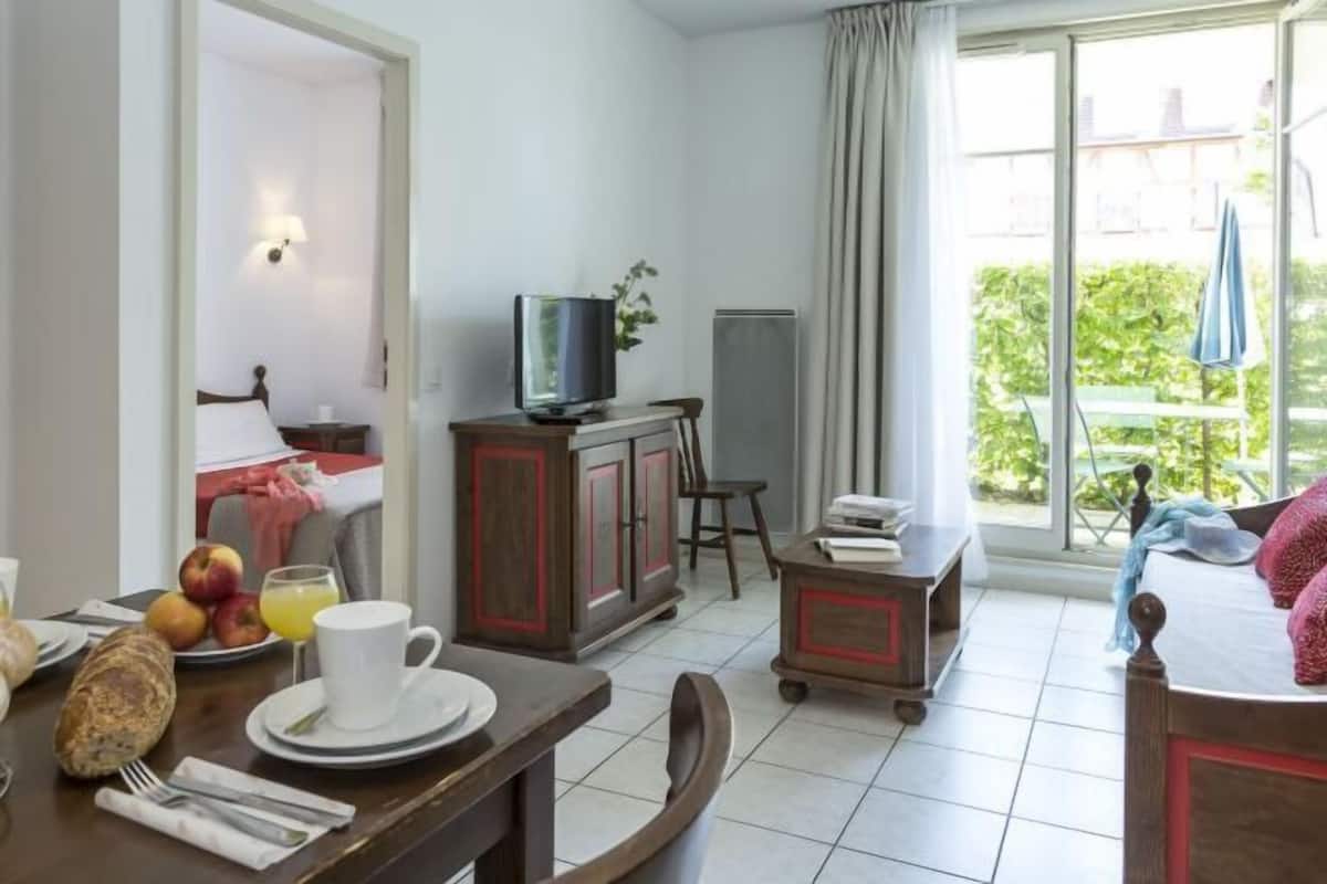 1 slaapkamer, geluiddichte muren, babybedden, gratis wifi