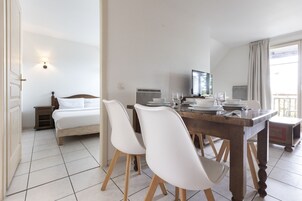 Apartamento, 1 habitación (4 People) | Sistema de insonorización, cunas (de pago), wifi gratis y ropa de cama