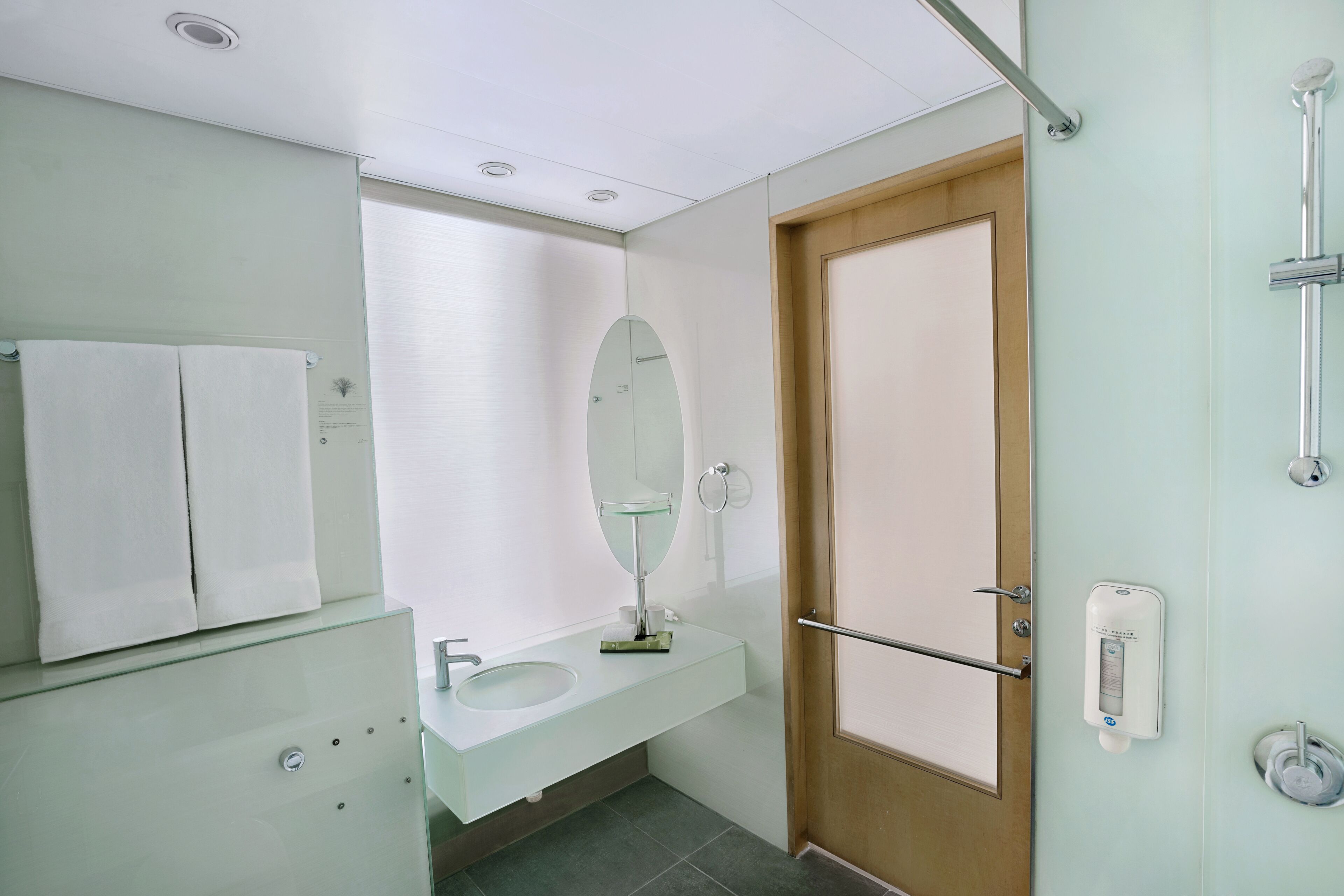 Photo - Rambler Garden Hotel