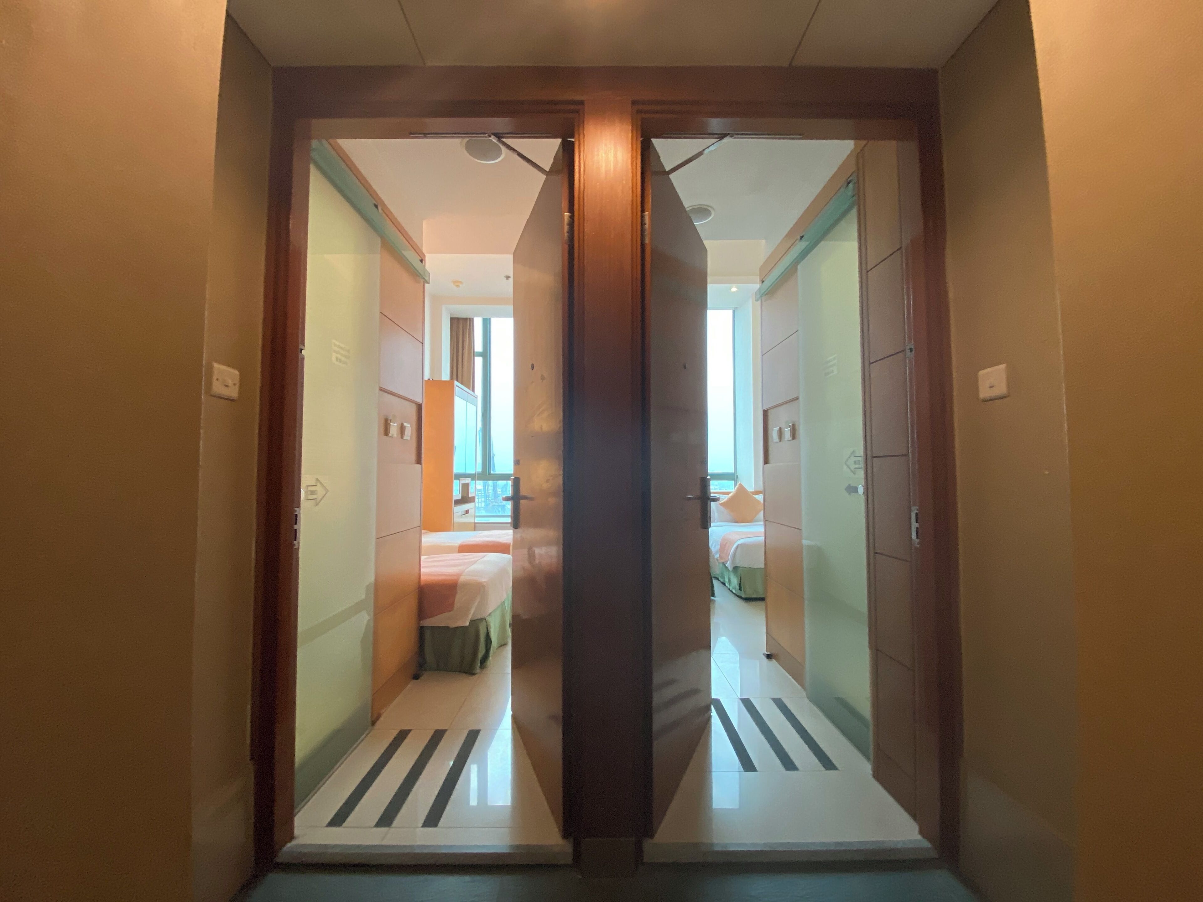 Photo - Rambler Garden Hotel