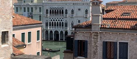 スーペリア ダブルルーム カナルビュー | 部屋からの景観