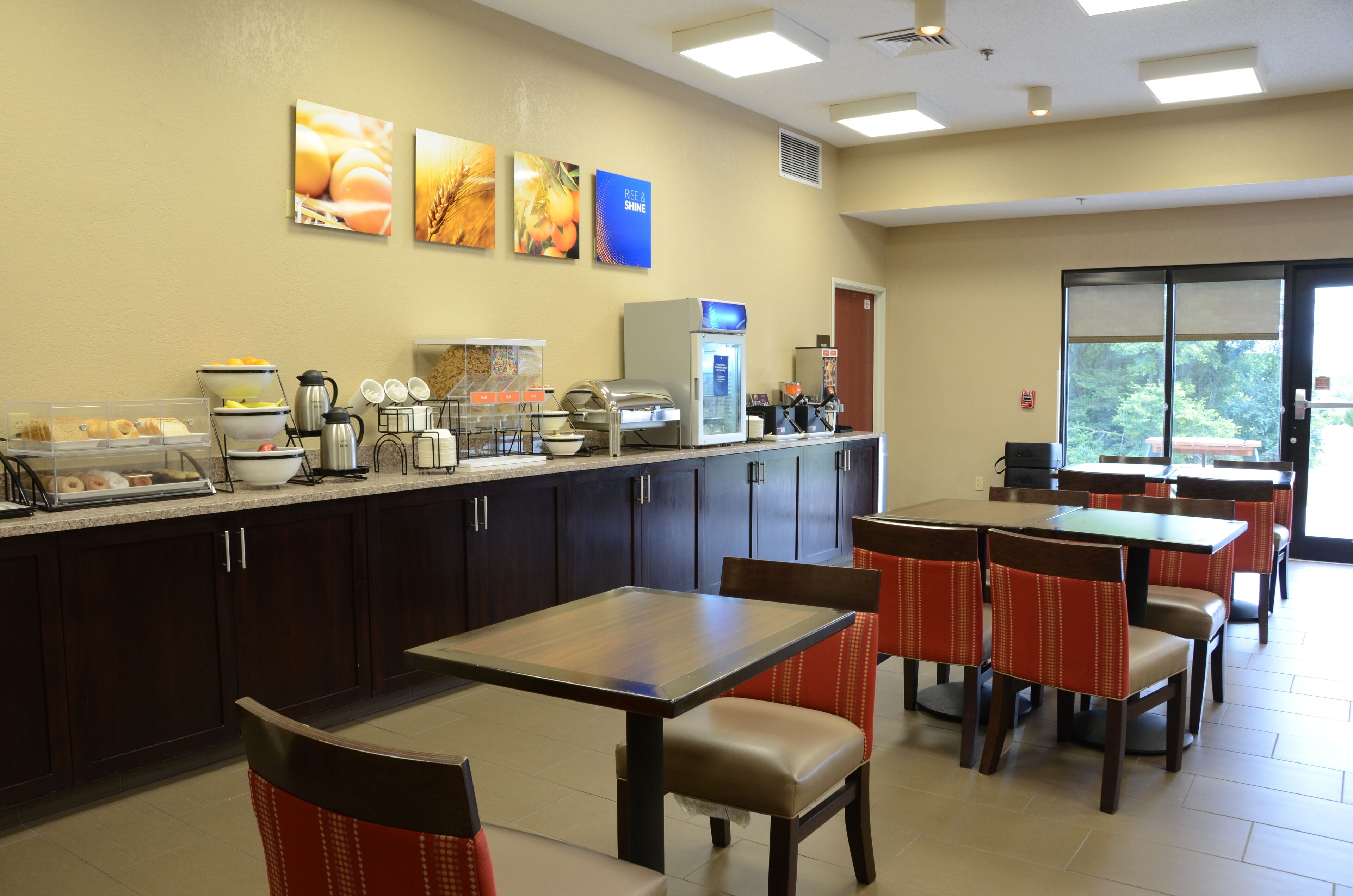 free daily on-the-go breakfast