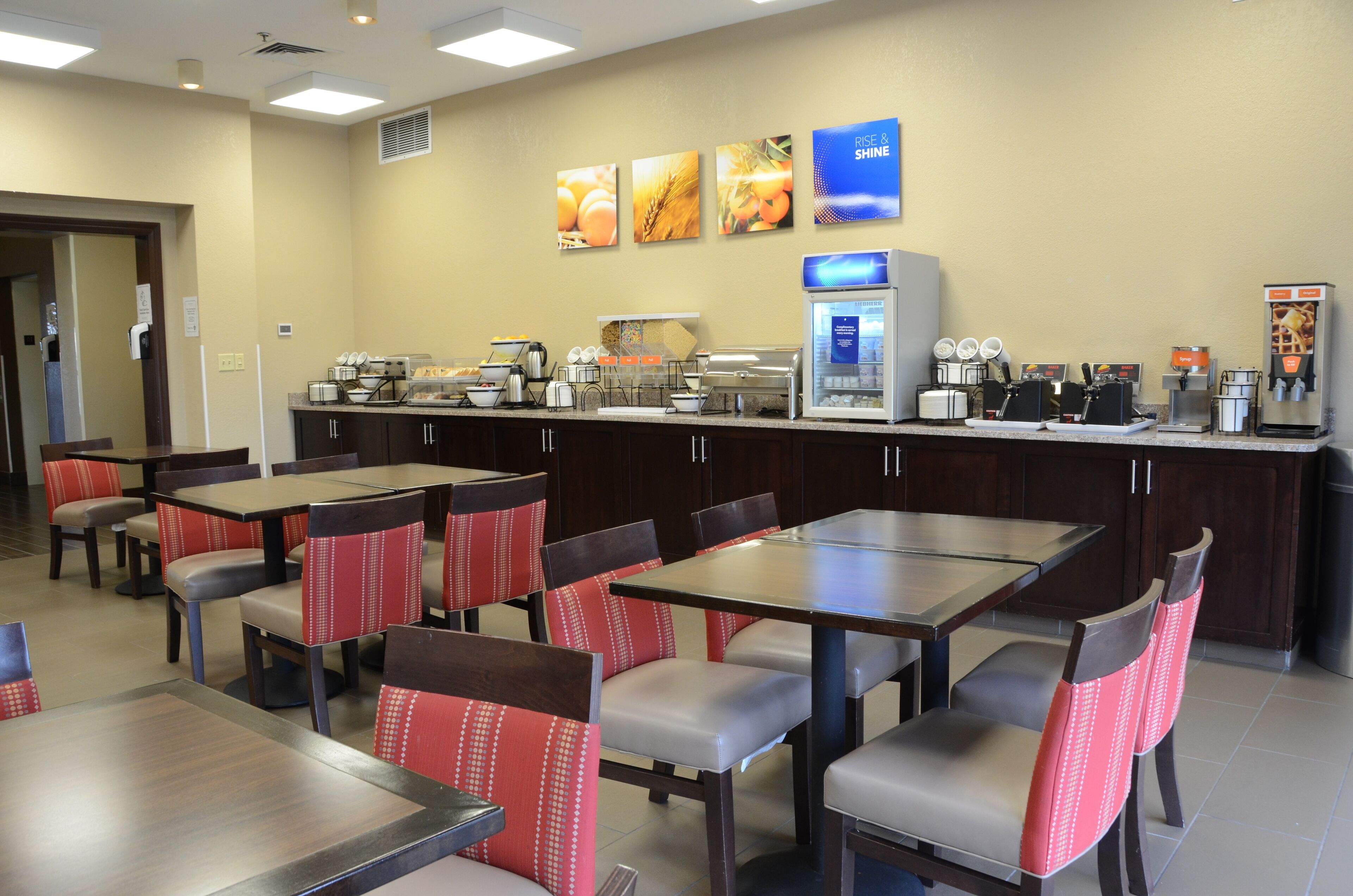 free daily on-the-go breakfast