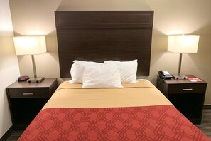 デスク、アイロン / アイロン台、WiFi (無料)、ベッドシーツ