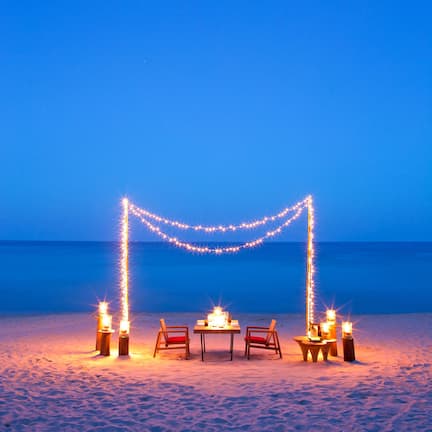 Breakfast, lunch, dinner served; international cuisine, beach views