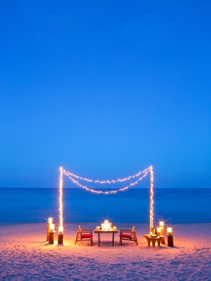 아침 식사, 점심 식사, 저녁 식사 제공, 세계 요리, 해변 전망