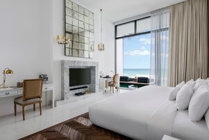 Ropa de cama de alta calidad y artículos del minibar gratis 