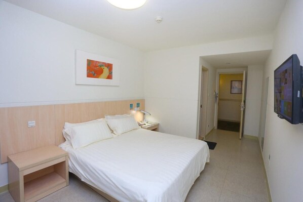 Desk, blackout curtains, iron/ironing board, WiFi - Jinjiang Inn ChengDu Wenshufang (Chengdu)