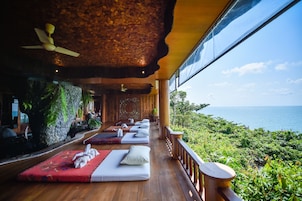 Hot tub, body treatments, aromatherapy, Swedish massages, Thai massages