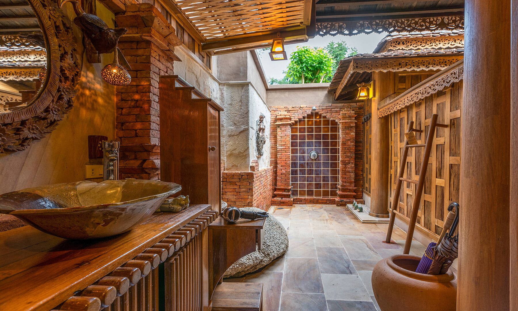 separate bathtub and shower, deep-soaking bathtub, rainfall showerhead