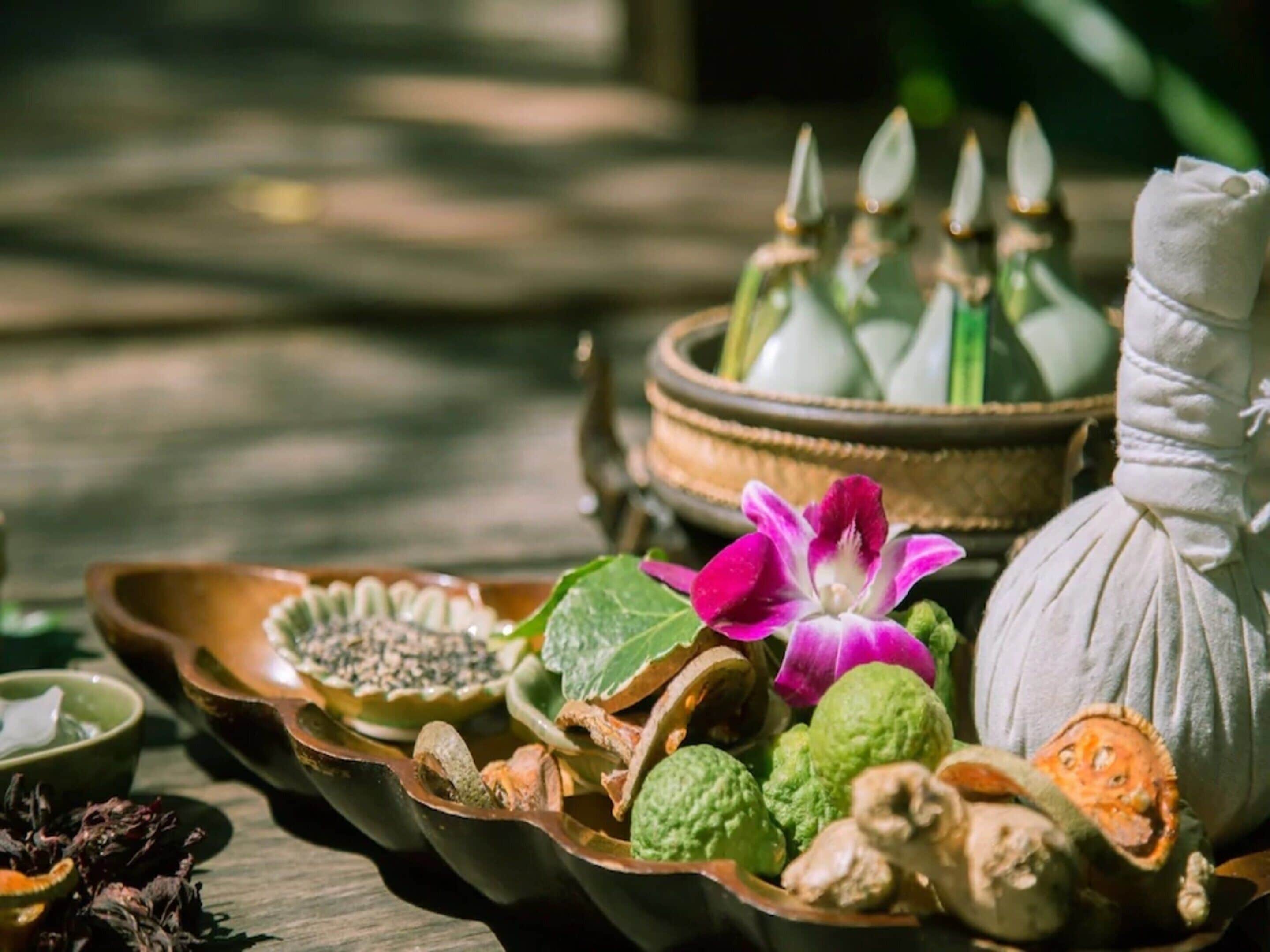 hot tub, body treatments, aromatherapy, swedish massages, thai massages