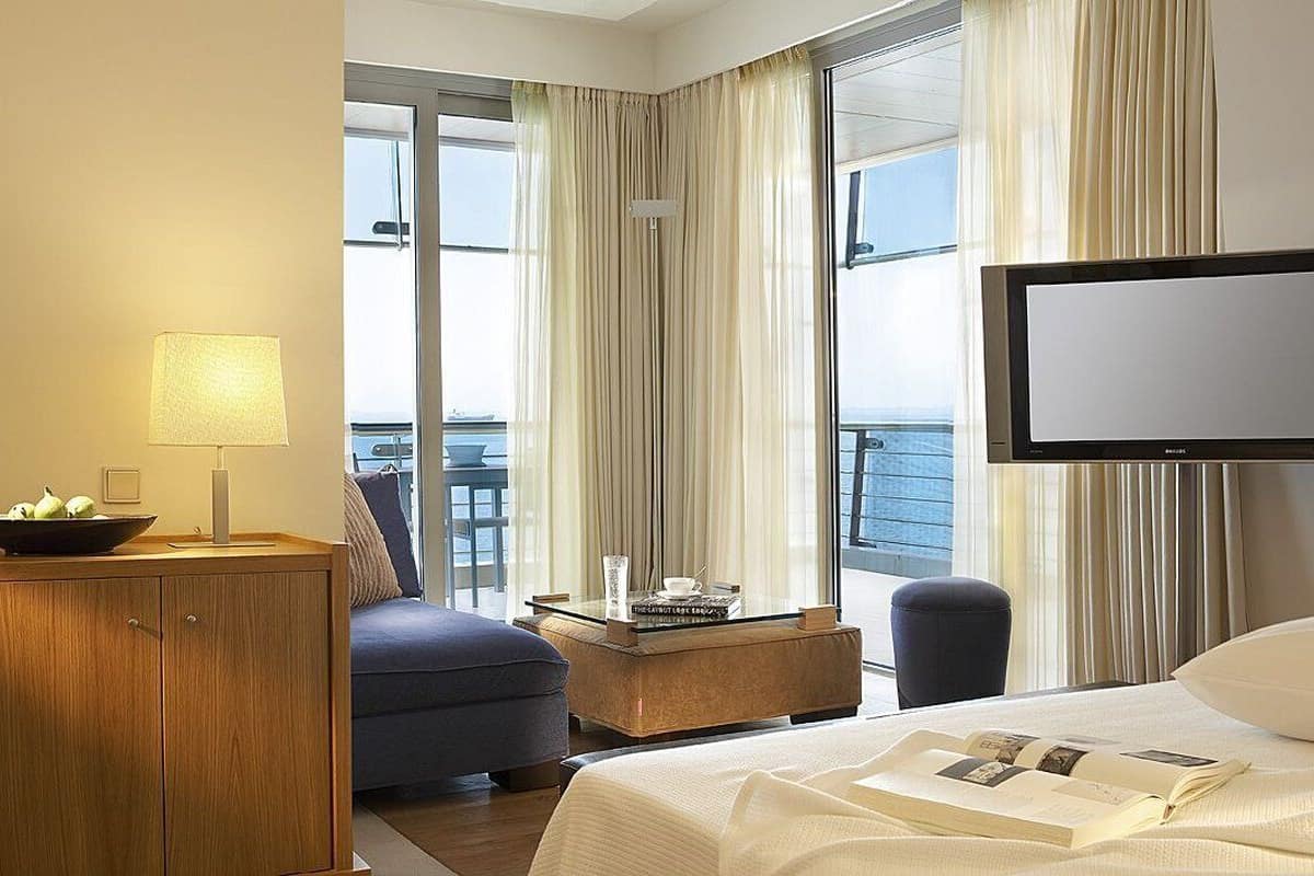 junior suite, sea view (deluxe) | premium bedding, down duvets, free minibar, in-room safe