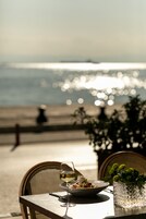 Lunch, dinner, brunch served; ocean views