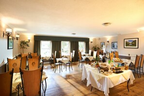 รวมอาหารเช้าสไตล์อังกฤษเต็มรูปแบบ ทุกวัน