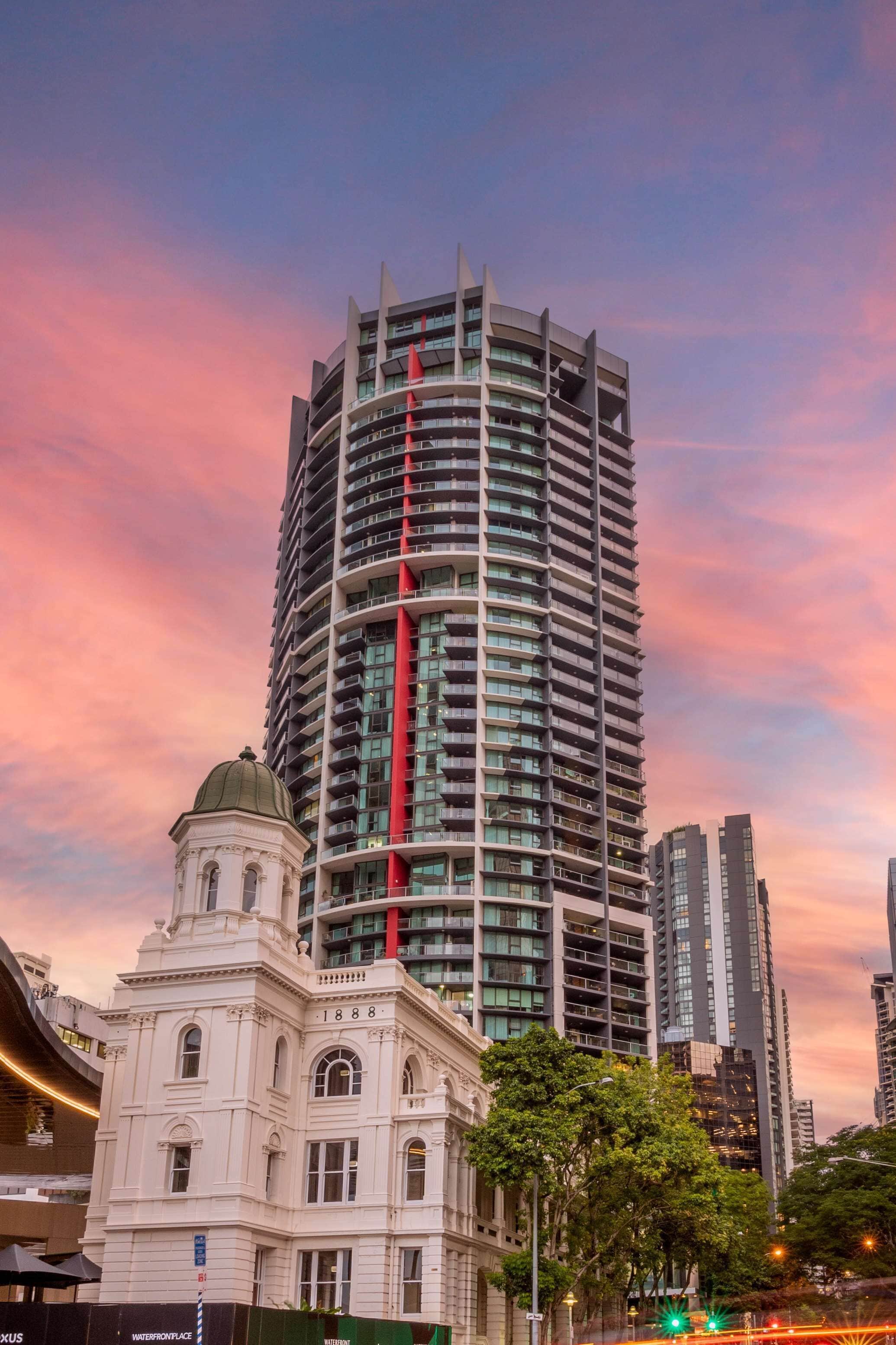 Bureau, espace de travail pour ordinateurs portables