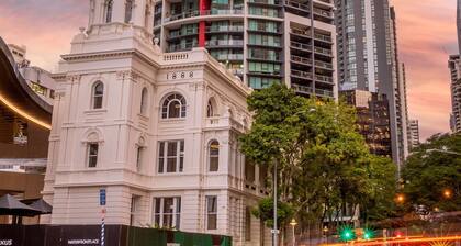 Oaks Brisbane on Felix Suites