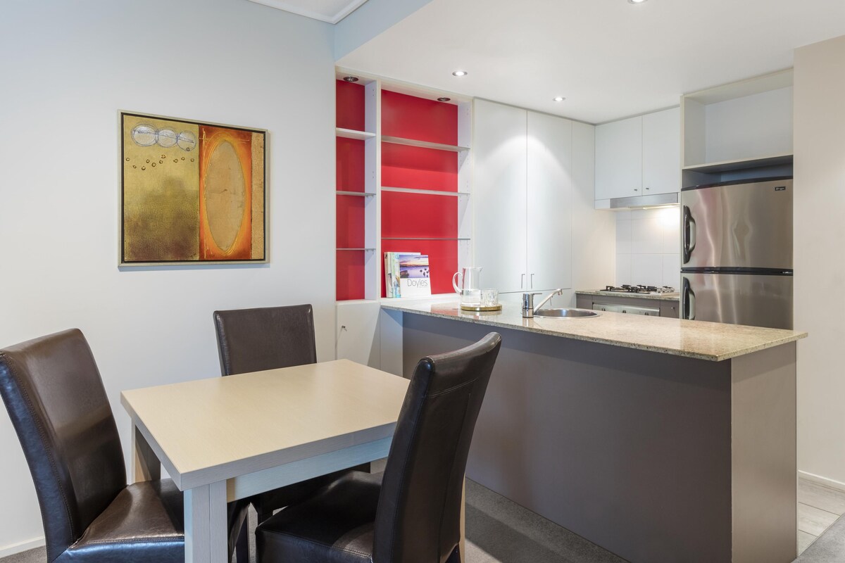 Oaks Brisbane on Felix Suites