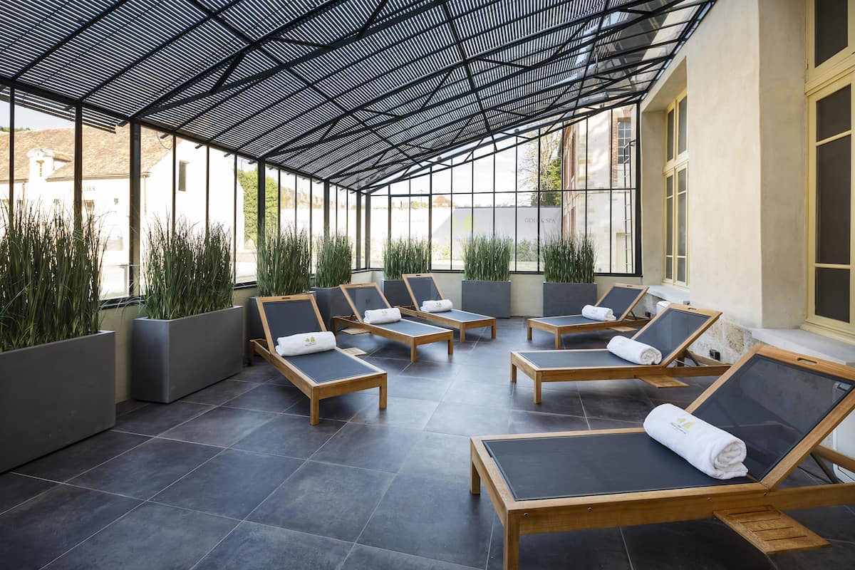 sauna, hot tub, steam room