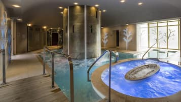 Sauna, tina de hidromasaje y baño de vapor